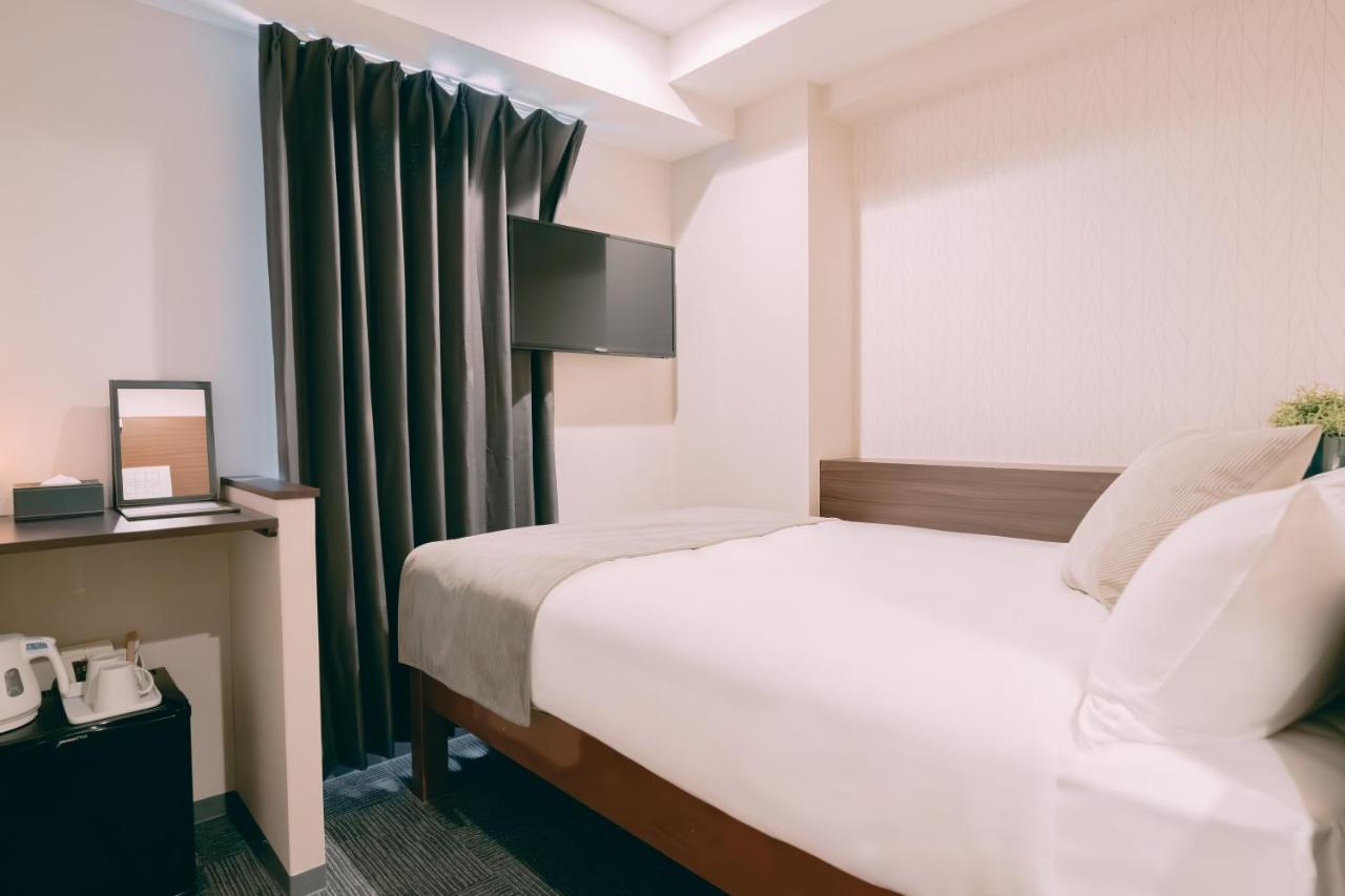R Hotel Honmachi Osaka Buitenkant foto