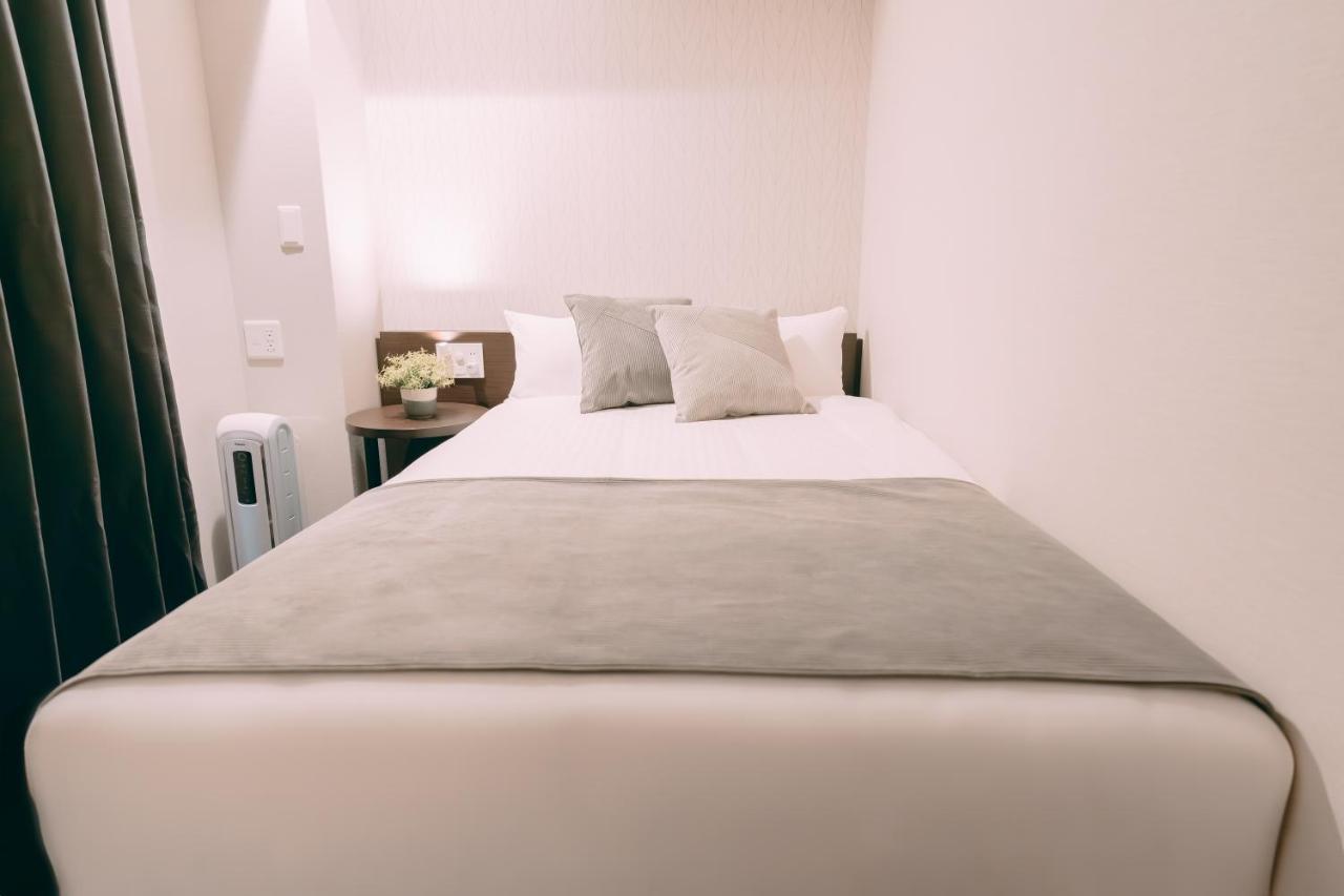 R Hotel Honmachi Osaka Buitenkant foto