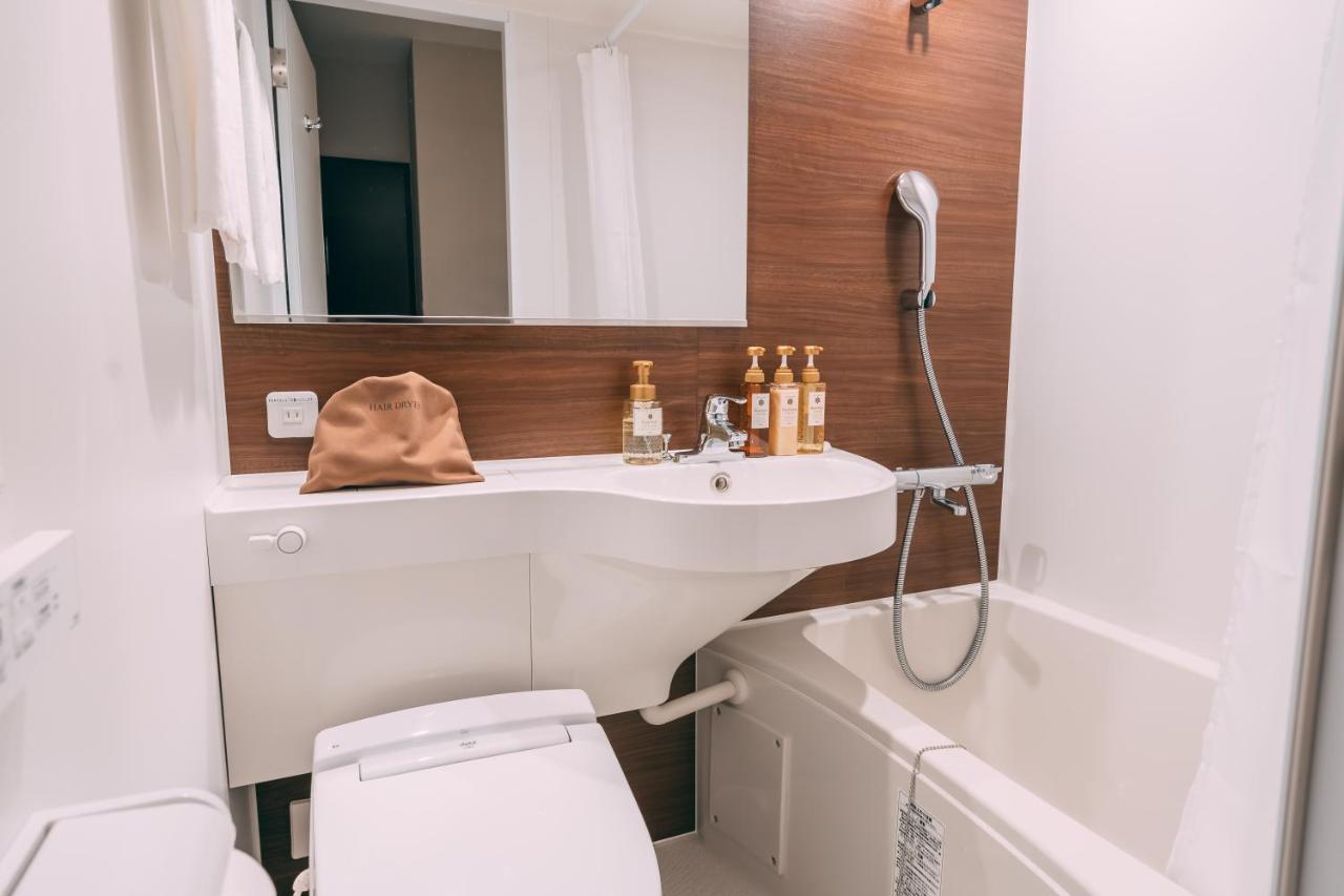 R Hotel Honmachi Osaka Buitenkant foto